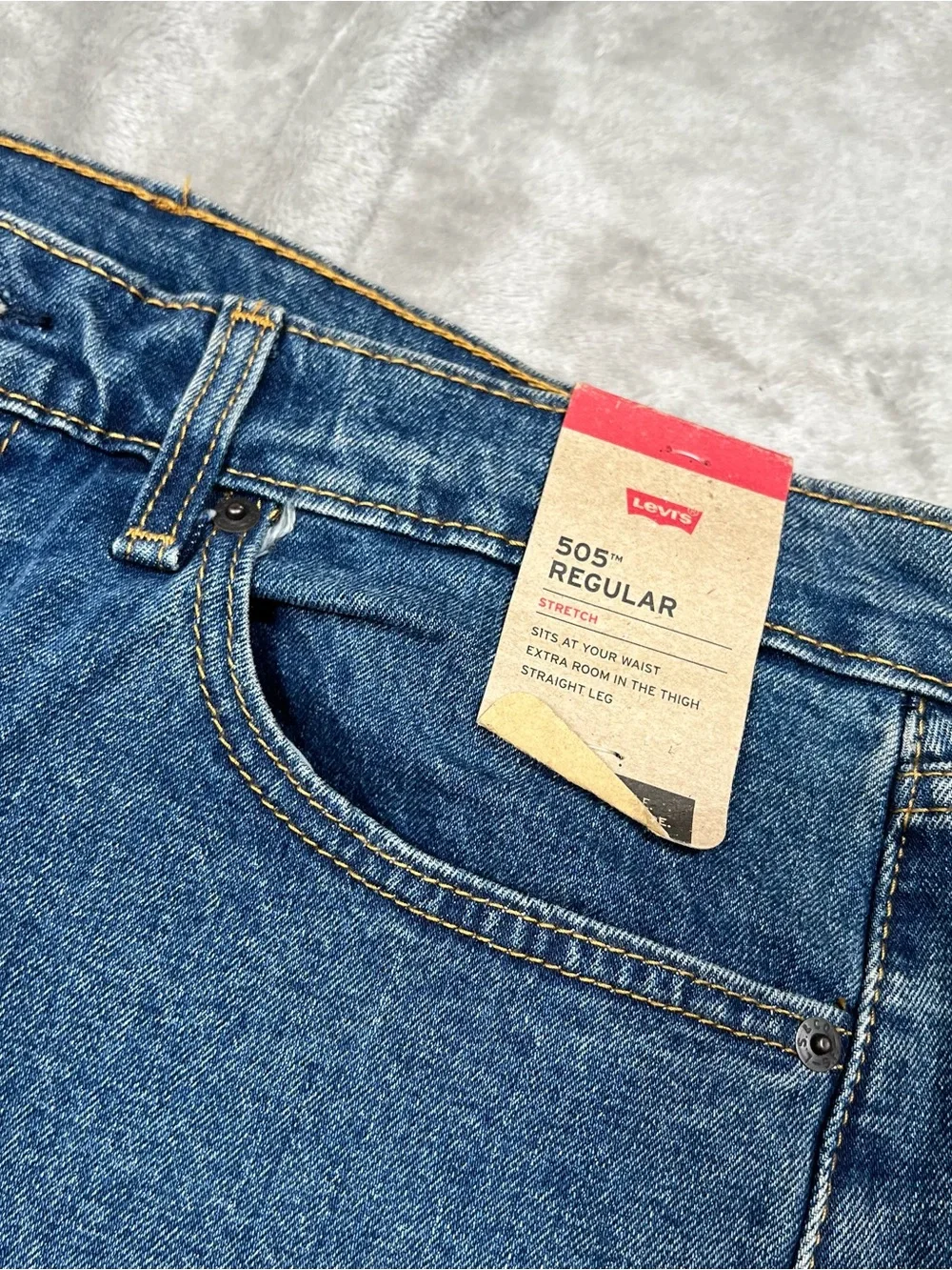 NWT Levi's 505 Regular Fit Jeans Mens 34x34 Blue Denim Stretch Straight Leg